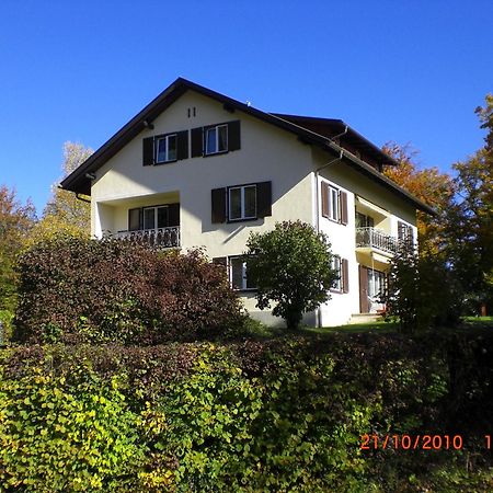 Haus Angelika - Ferienwohnung Woerthersee เพิร์ทชาค อัม เวิร์ทเทอร์ซี ภายนอก รูปภาพ