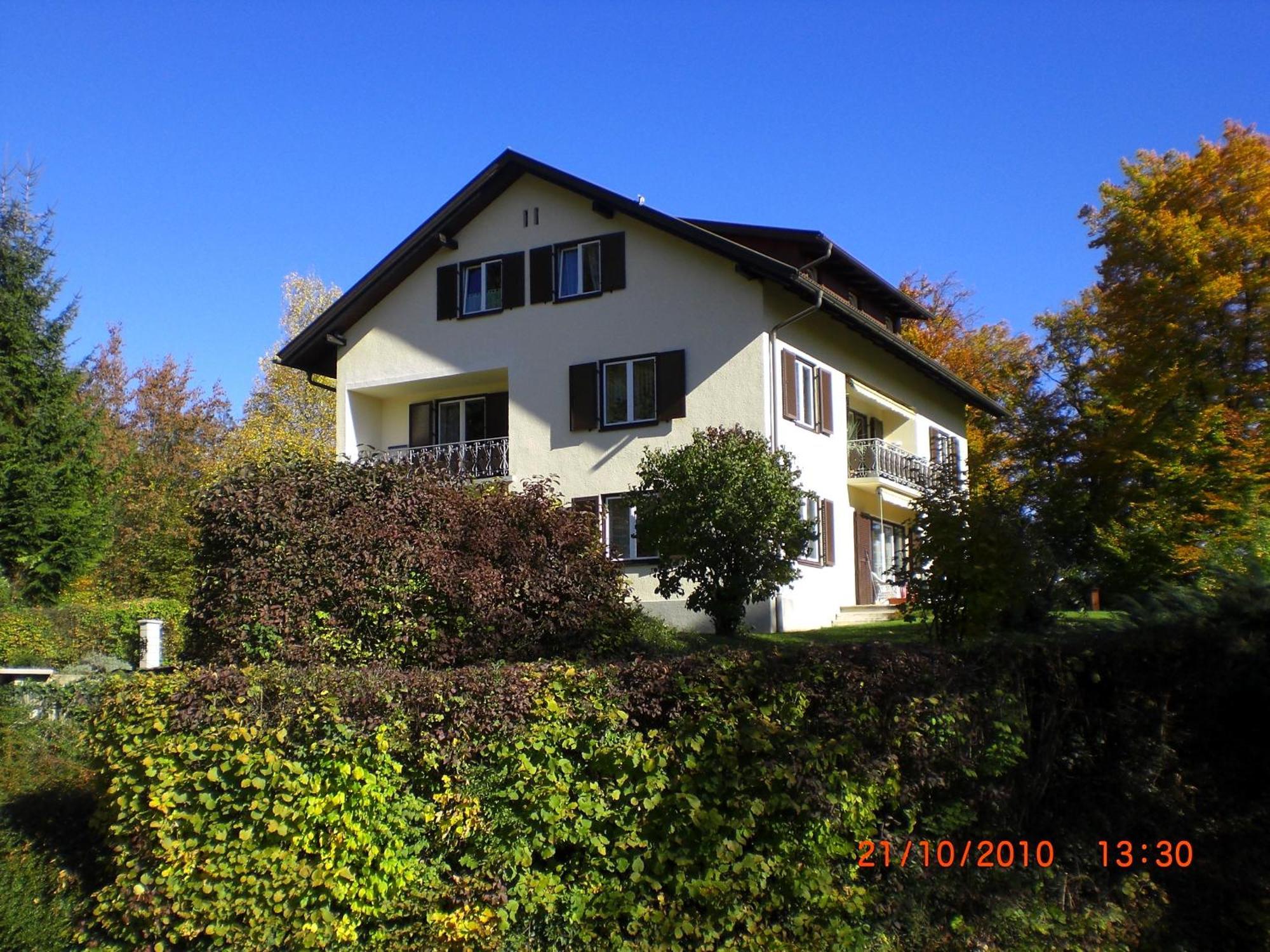 Haus Angelika - Ferienwohnung Woerthersee เพิร์ทชาค อัม เวิร์ทเทอร์ซี ภายนอก รูปภาพ